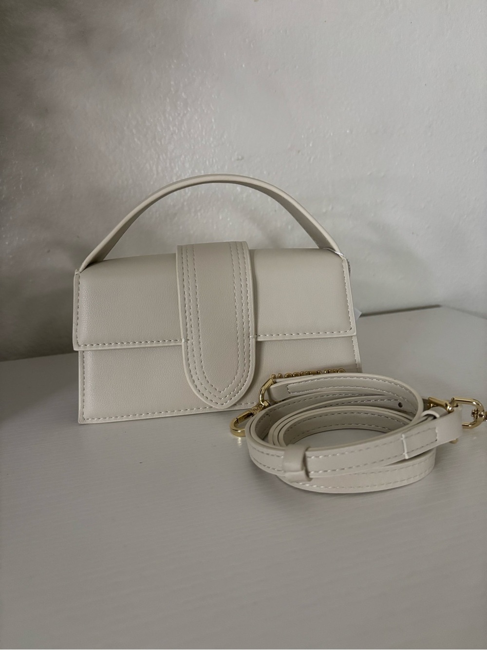 Jacquemus Cream Structured Top-Handle Mini Bag - Picture 3 of 5